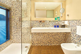 Oberoi Zahra Bathroom