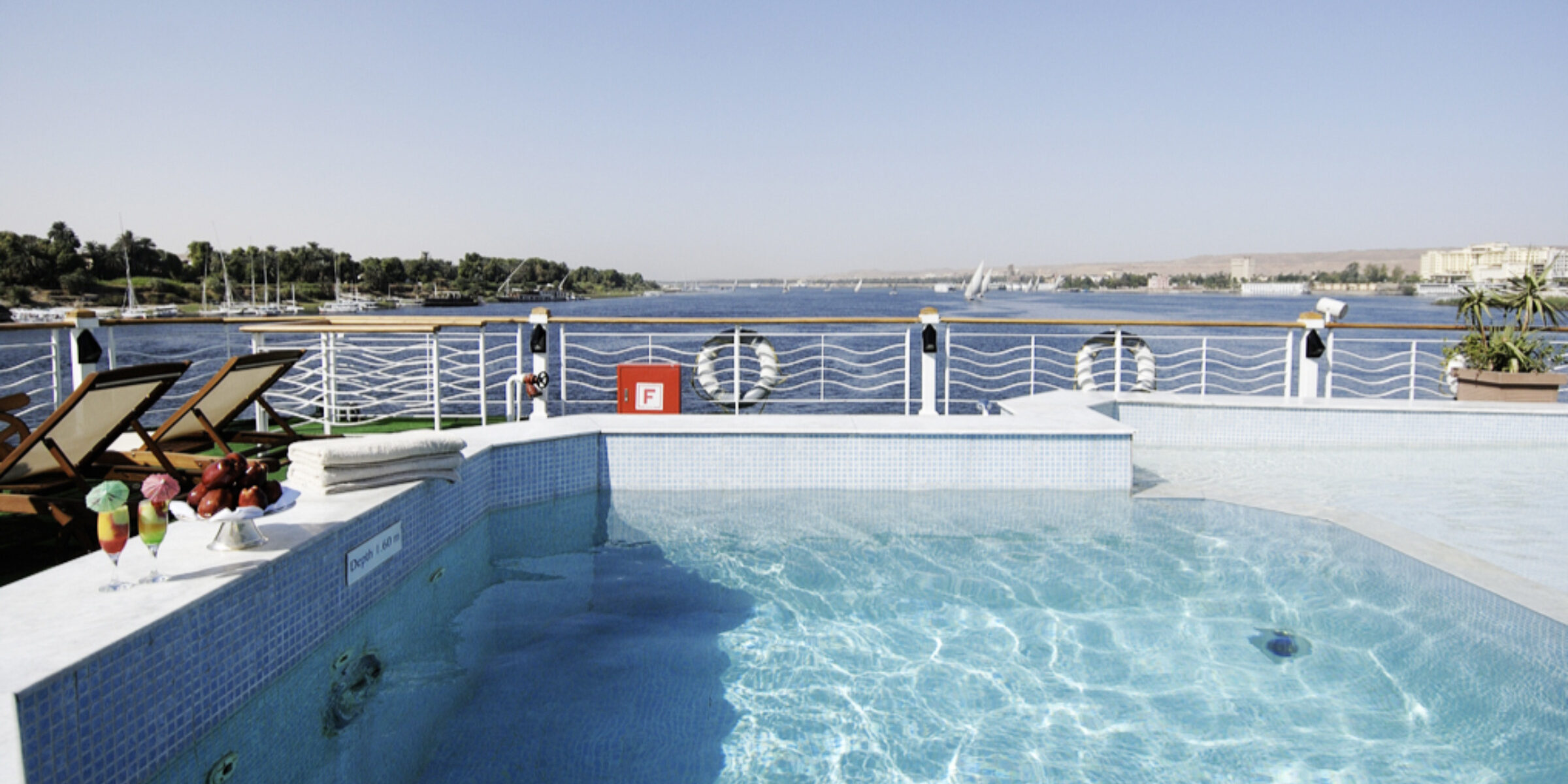 Steigenberger Senator Pool